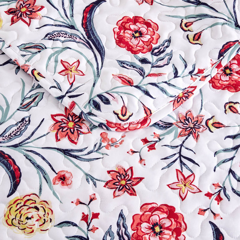 Lark Manor Allishia Red Floral Quilt Set & Reviews Wayfair